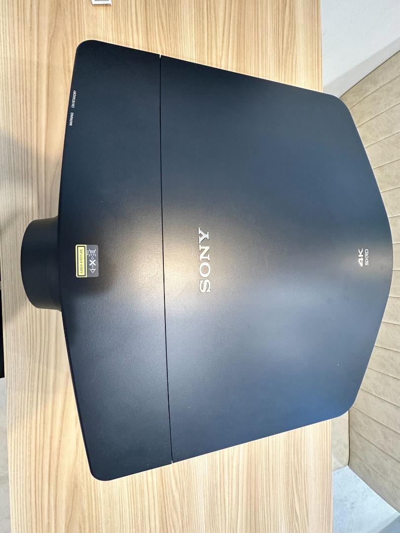 SONY ビデオプロジェクター VPL-VW875