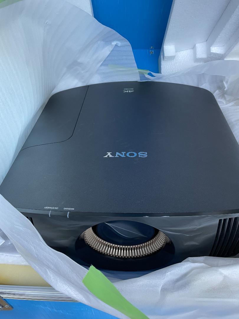 SONY ビデオプロジェクター VPL-VW575