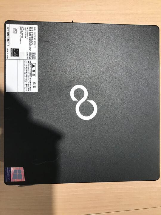 Fujitsu ESPRIMO Q558/B 中古 Core i3-8100T / 4GB / SSD 128GB / 小型PC