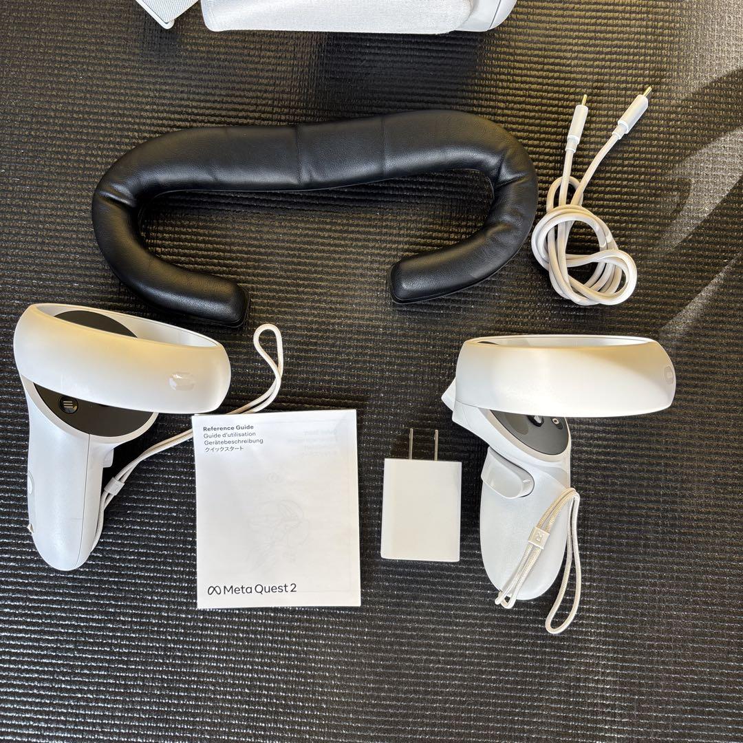 META Oculus Quest 2  64GB / Wi-Fi・Bluetooth対応 / VRゲーム・映画