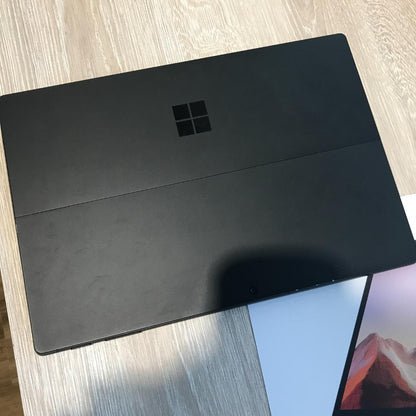 Microsoft Surface Pro7 Win10 Core i5-1.1GHz(1035G4)/8GB/SSD256GB/12.3インチ/Webカメラ [訳あり品]
